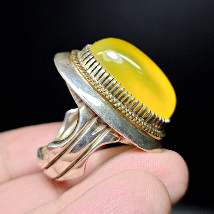 اتگشتر عقیق زرد