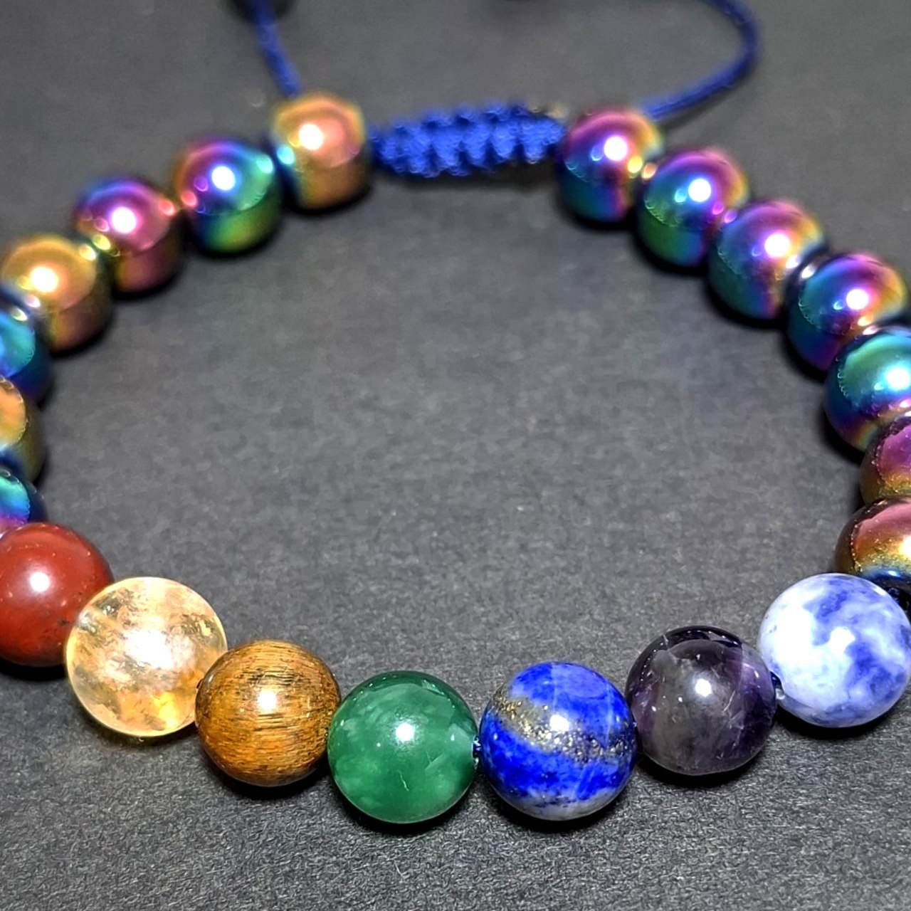 دستبند سنگ های هفت گانه و حدید معدنی کد 34783