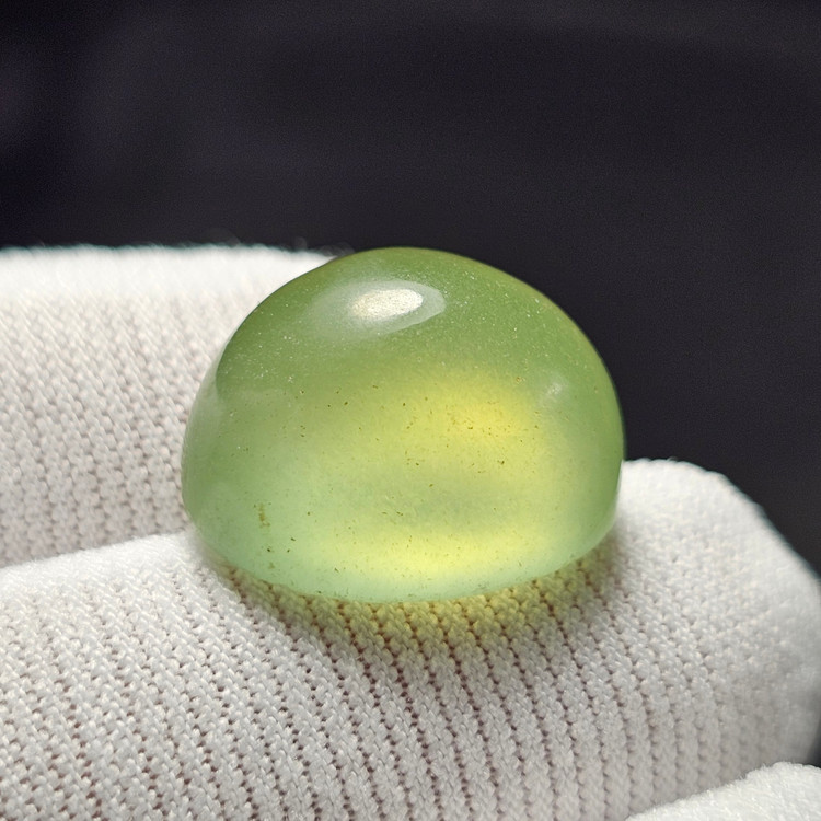 نگین سنگ یشم آبدار معدنی کد 39924
